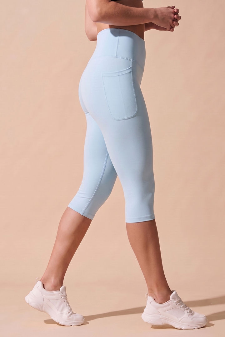 Zelocity Quick Dry Capri - Spun Sugar — image 3